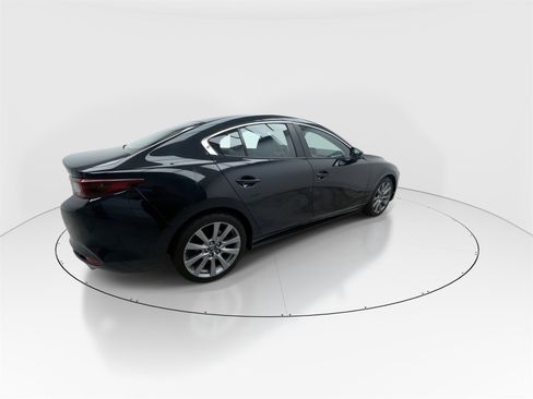 Used 2022 MAZDA MAZDA3 s image 8