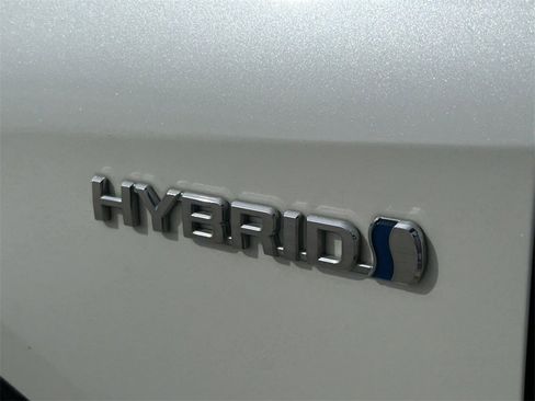 Used 2021 Toyota Corolla LE image 14