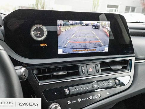 Certified 2025 Lexus ES 300h 300h image 25