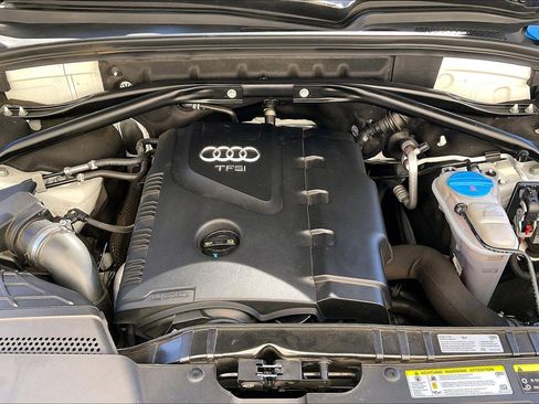 Used 2017 Audi Q5 2.0T Premium Plus w/ Technology Package image 9