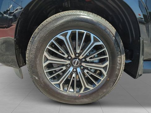 New 2026 Nissan Armada SL w/ Captain's Chari Seat Package RWD image 9