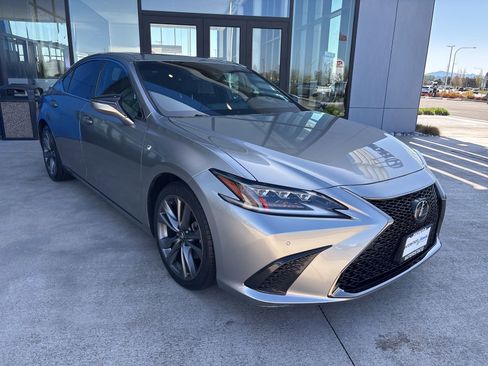Used 2019 Lexus ES 350 F Sport w/ Accessory Package 2 FWD image 3
