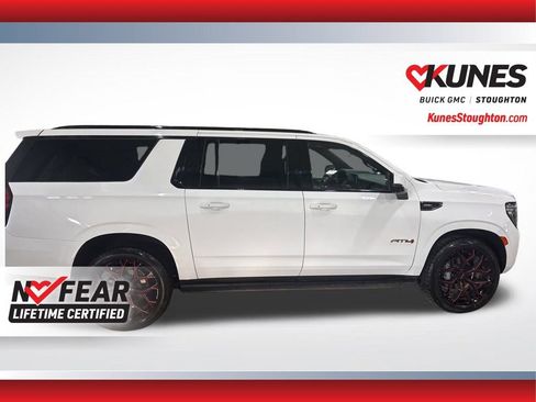 Used 2024 GMC Yukon XL AT4 w/ AT4 Premium Package AWD/4WD image 13