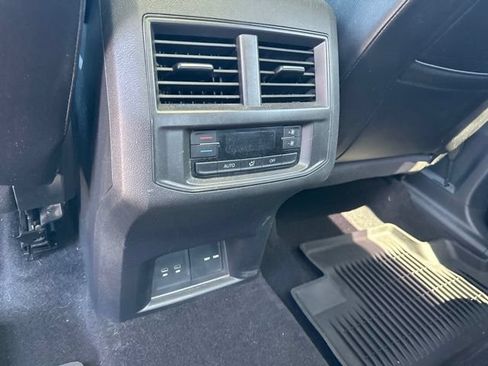 Used 2022 Volkswagen Atlas SEL AWD/4WD image 16