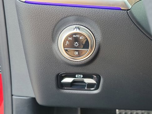 Used 2025 Mercedes-Benz CLE 300 4MATIC Cabriolet image 21