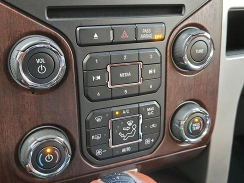 Used 2014 Ford F150 King Ranch w/ King Ranch Luxury Package image 15