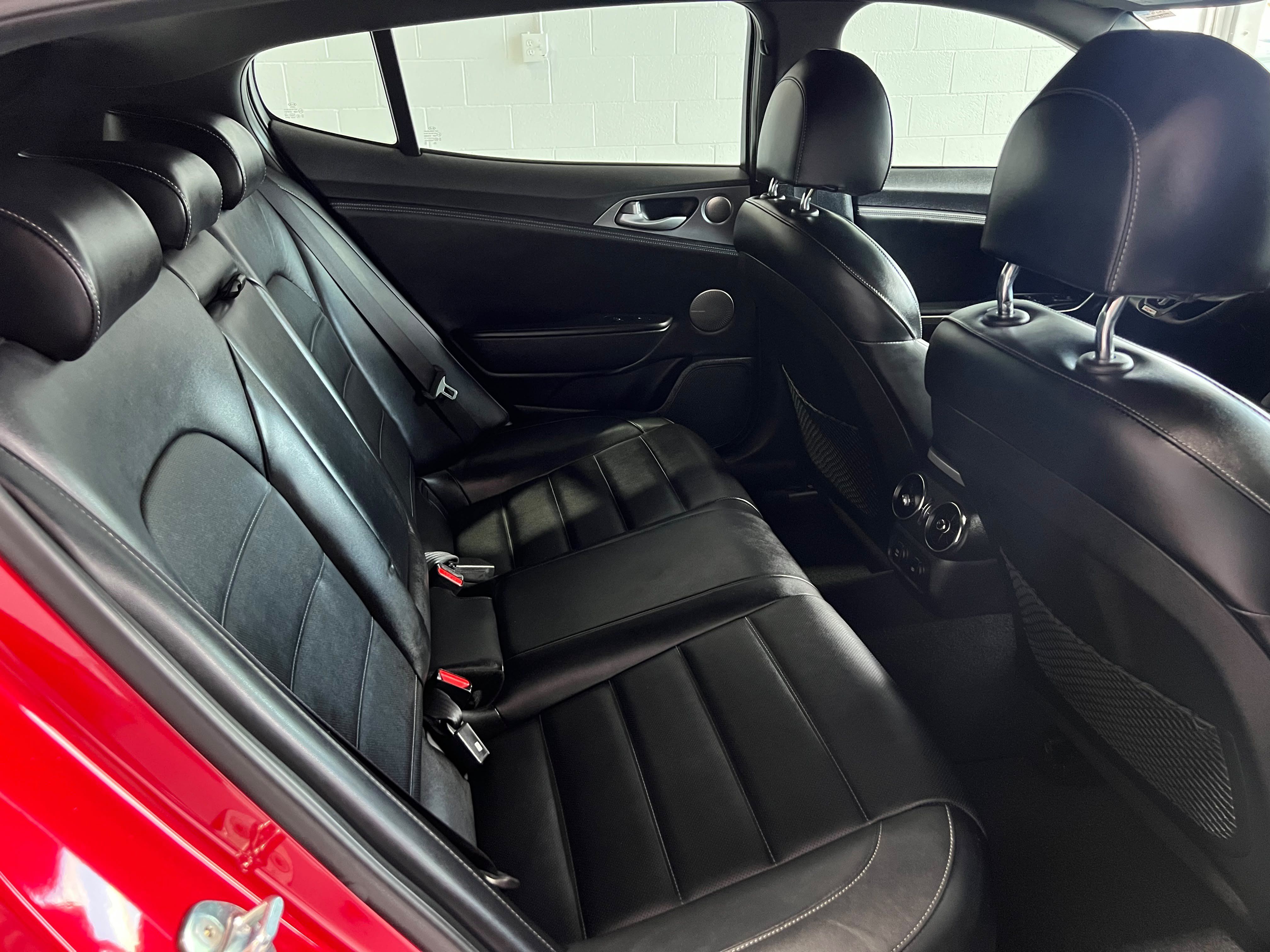 Used 2021 Kia Stinger GT2 RWD image 13