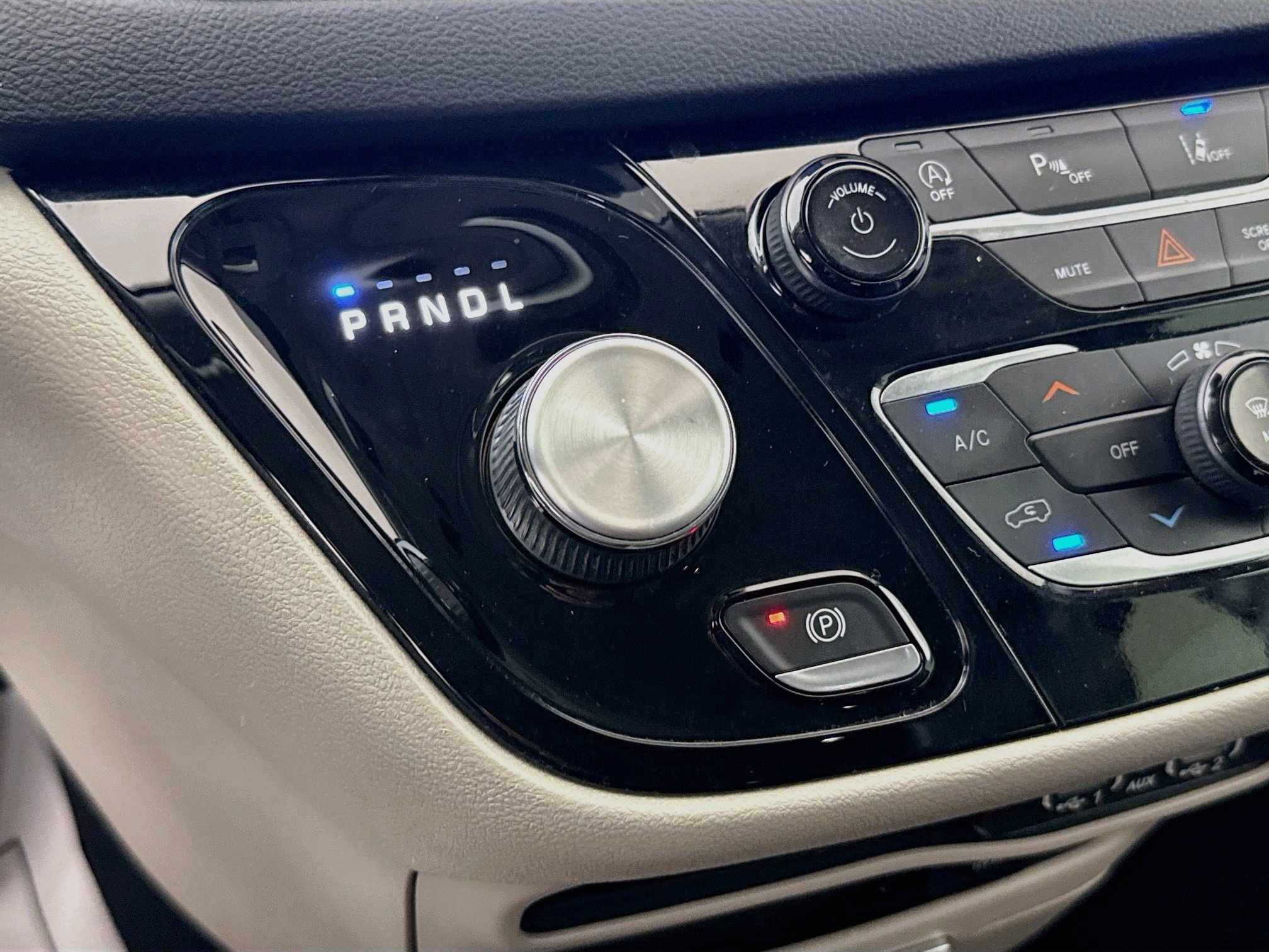 Used 2022 Chrysler Pacifica Touring-L FWD image 17