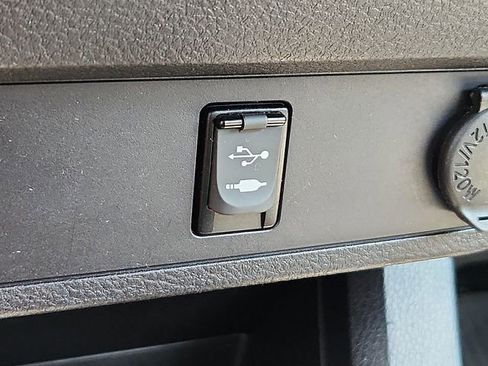 Used 2018 Toyota Tacoma SR w/ SR Convenience Package AWD/4WD image 24