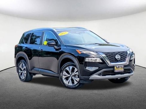 Used 2023 Nissan Rogue SV w/ SV Premium B Package image 2