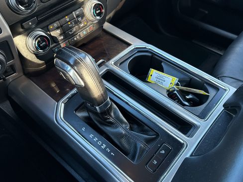 Used 2016 Ford F150 Platinum w/ Equipment Group 701A Luxury image 23