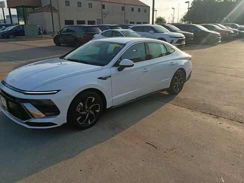 Used 2025 Hyundai Sonata SEL image 1