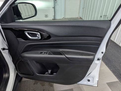 Used 2026 Jeep Compass Limited AWD/4WD image 26