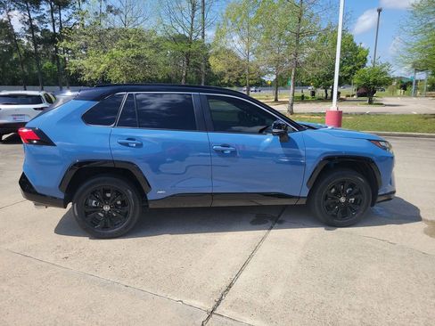 Used 2025 Toyota RAV4 XSE w/ Advanced Technology Package image 8