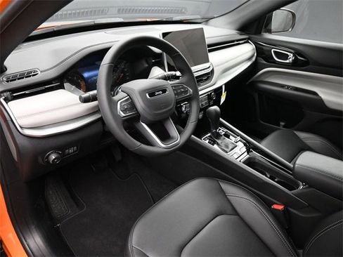 New 2026 Jeep Compass Limited w/ Mopar Graphics Package image 12