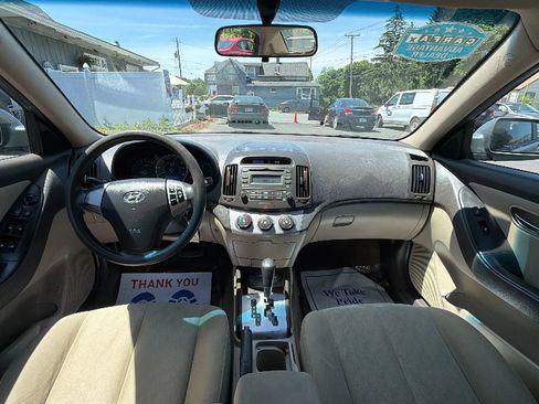 Used 2010 Hyundai Elantra GLS FWD image 15