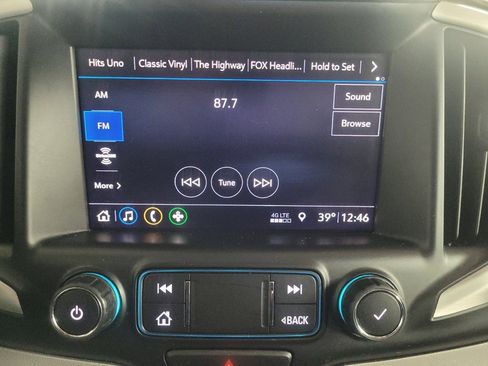 Used 2020 GMC Terrain SLT image 25