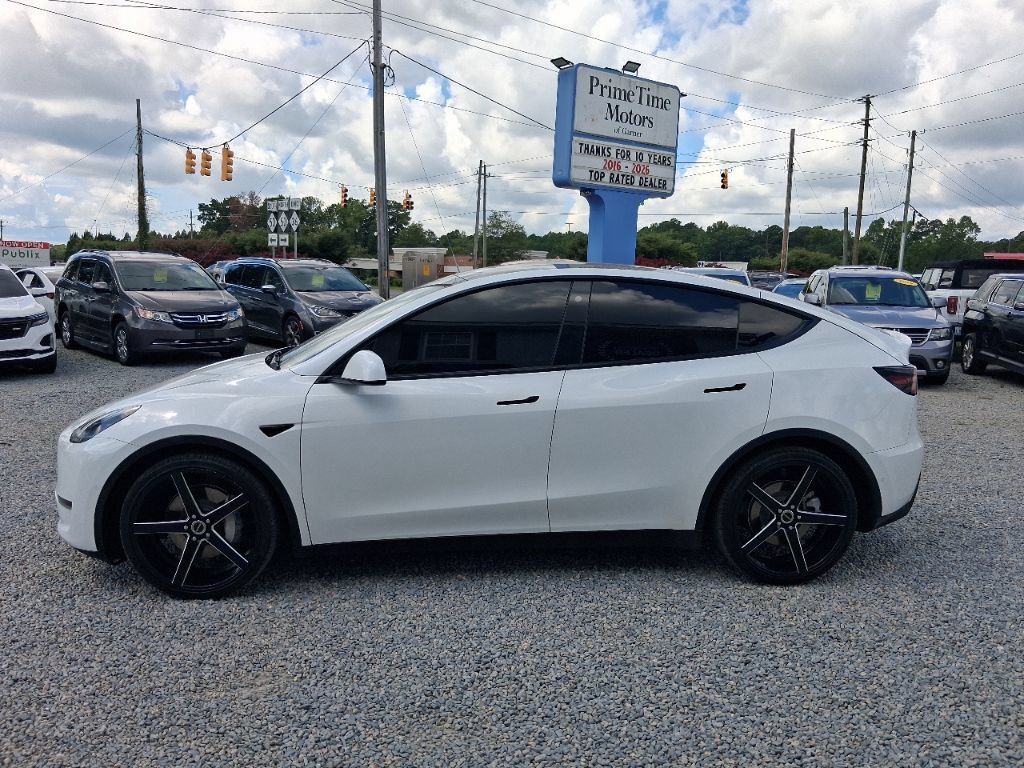 Used 2021 Tesla Model Y Long Range AWD/4WD image 16