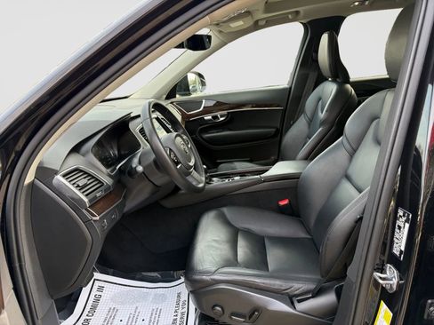 Used 2019 Volvo XC90 T5 Momentum image 12