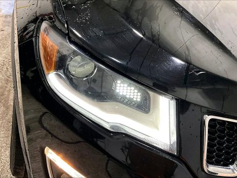 Used 2018 Jeep Compass Limited w/ Navigation Group image 31