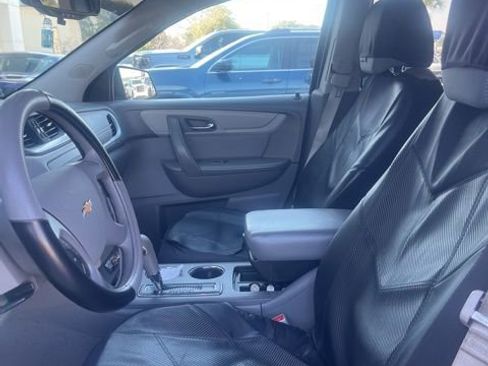 Used 2015 Chevrolet Traverse LS image 7