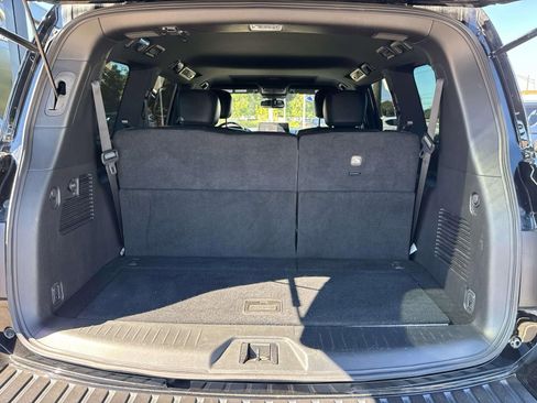 Used 2023 Nissan Armada SL w/ Midnight Edition Package image 8