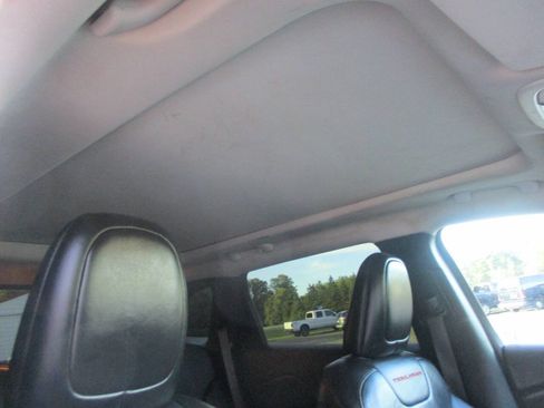 Used 2014 Jeep Cherokee Trailhawk w/ Technology Group AWD/4WD image 33