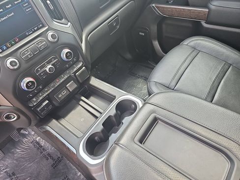 Certified 2022 GMC Sierra 2500 Denali AWD/4WD image 26