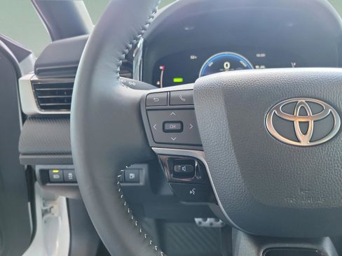 Used 2026 Toyota Camry SE image 11