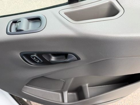 Used 2023 Ford Transit 350 XLT image 17