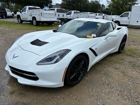 Used 2019 Chevrolet Corvette Stingray Coupe w/ 1LT RWD image 3