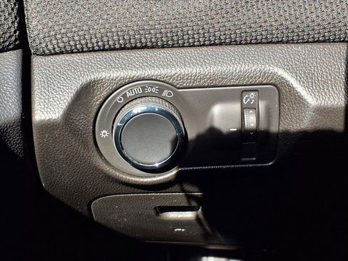 Used 2016 Chevrolet Cruze LT image 8