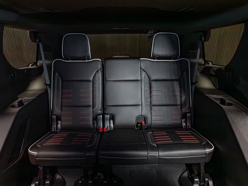 Used 2025 GMC Yukon AT4 Ultimate AWD/4WD image 26