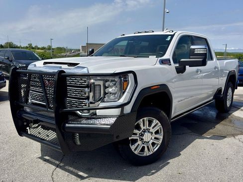 Used 2022 GMC Sierra 2500 Denali w/ Technology Package AWD/4WD image 1