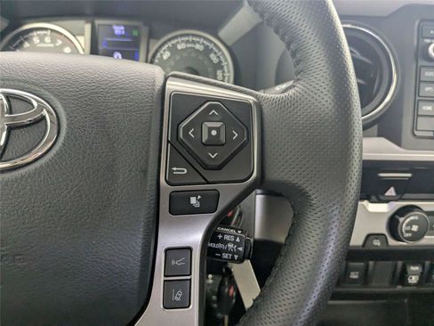 Used 2019 Toyota Tacoma SR5 RWD image 19