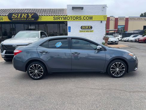 Used 2016 Toyota Corolla S Premium image 2