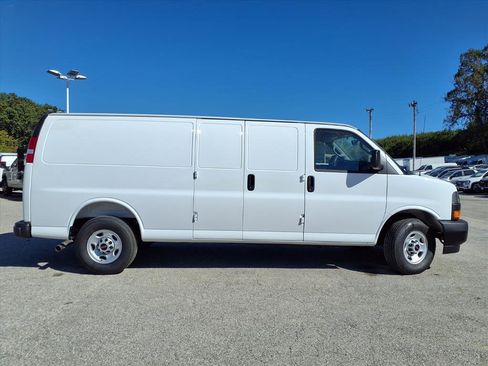 New 2025 GMC Savana 2500 Work Van w/ Driver Convenience Package image 21