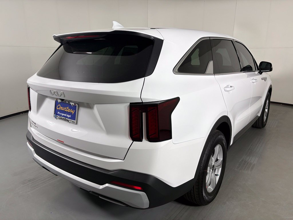 New 2026 Kia Sorento LX FWD image 8