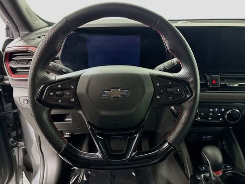Used 2024 Chevrolet TrailBlazer RS w/ Driver Confidence Package image 11