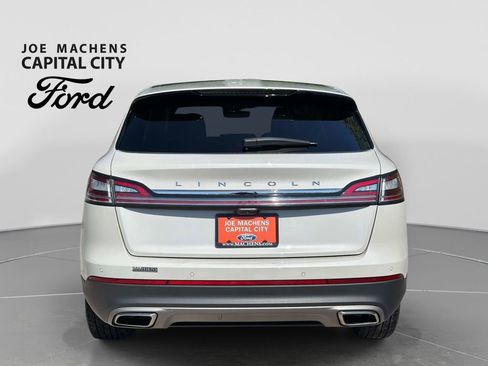 Used 2022 Lincoln Nautilus Reserve AWD/4WD image 6