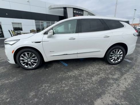 Certified 2024 Buick Enclave Avenir w/ Avenir Technology Package image 5