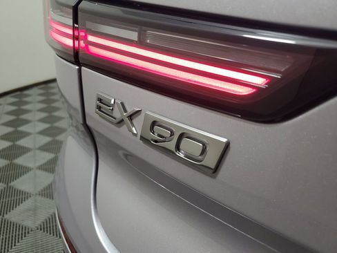 New 2026 Volvo EX90 Plus RWD image 7