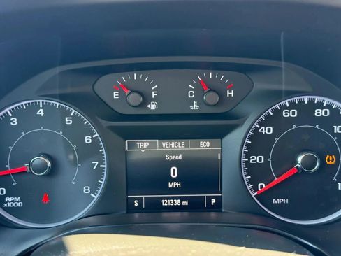 Used 2017 GMC Acadia SLE w/ Driver Alert Package I AWD/4WD image 26