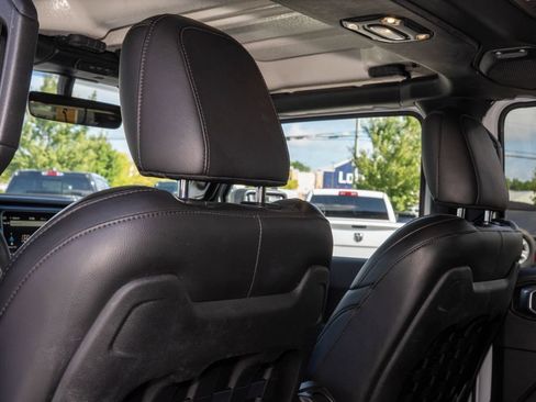Used 2023 Jeep Wrangler Unlimited Rubicon 4xe AWD/4WD image 16