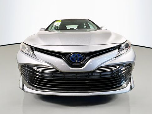 Used 2018 Toyota Camry LE image 11