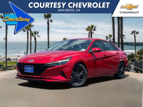 Used 2023 Hyundai Elantra SEL FWD image 1