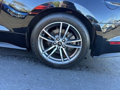 Used 2017 Ford Mustang Premium image 10