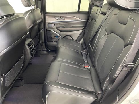 New 2025 Jeep Grand Cherokee Overland w/ Luxury Tech Group IV image 17