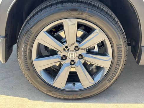 New 2026 Honda Pilot Sport image 5