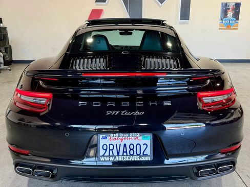 Used 2019 Porsche 911 4 Coupe AWD/4WD image 5
